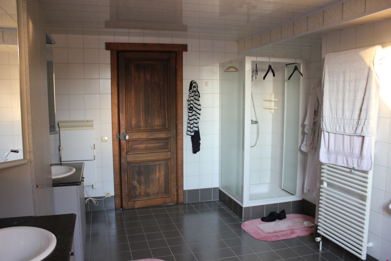 badkamer boven 1 – before